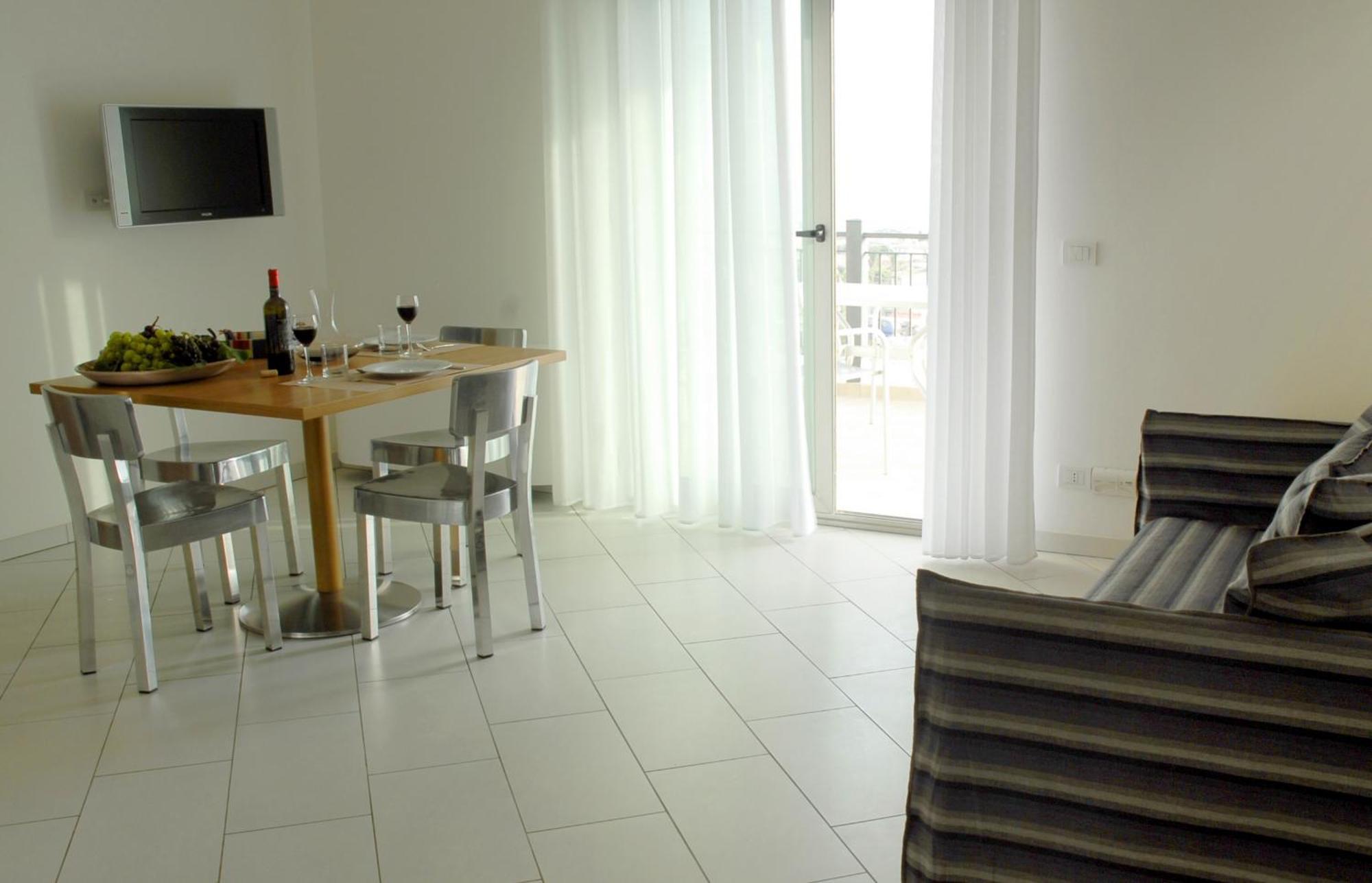 Sikelika Residence Sul Mare Scoglitti Exterior photo